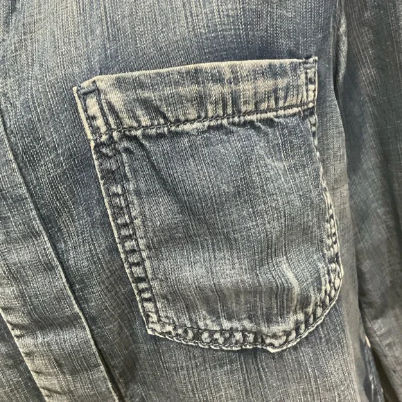 ☃️☃️ Cloth & Stone Women’s Buttoned Sleeves Pockets Longer Back Shirt, M - Picture 3 of 11